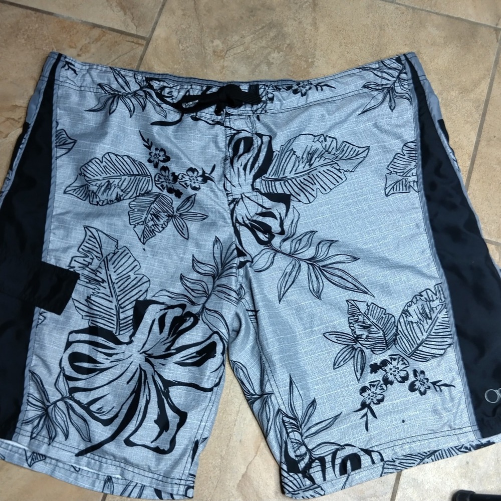 Ocean Pacific Mens Grey Floral Board Shorts Swim Trunks XL 40-42 OM14202V